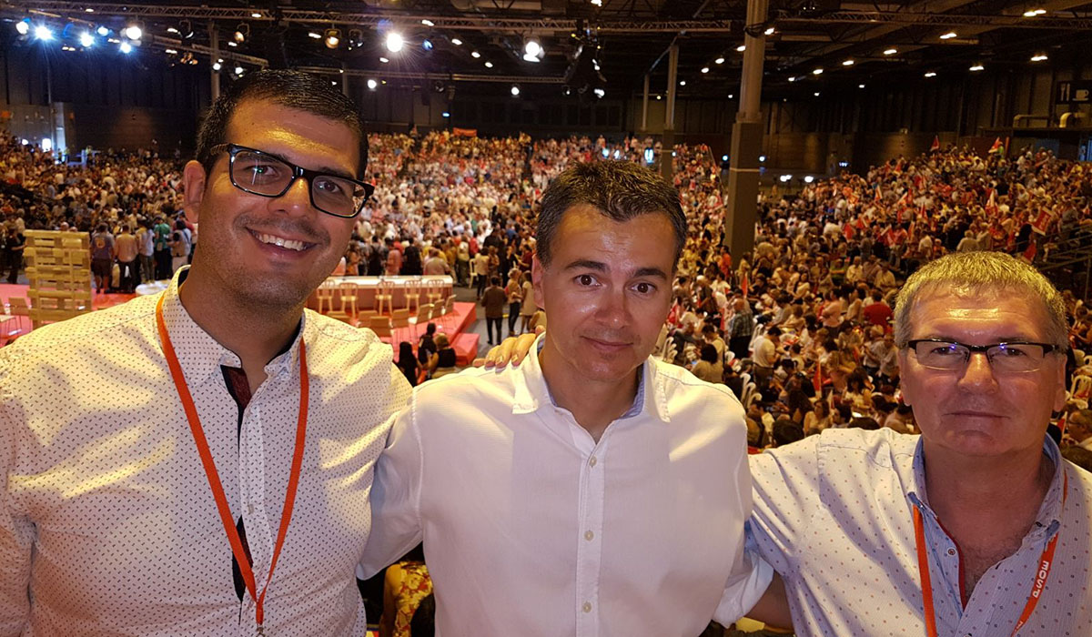 Zeben González, Héctor Gómez y Pedro Ramos, en el Congreso Federal del PSOE celebrado este fin de semana. DA