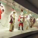 La exposición permanente del museo incluye como pieza central el traje de la actual Reina del Carnaval, así como disfraces antiguos de diferentes agrupaciones y de personajes de la fiesta. Sergio Méndez