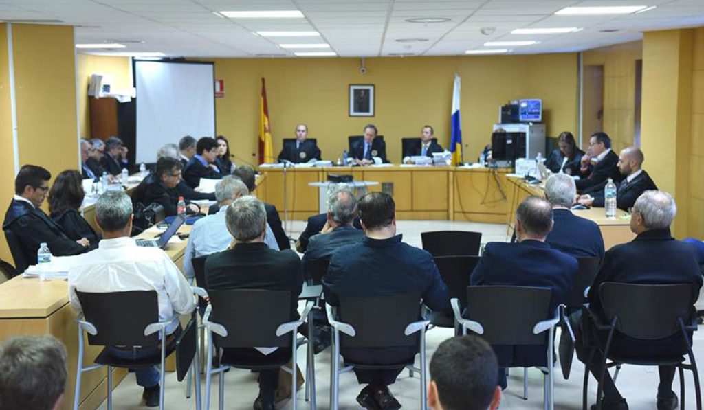 Imagen del juicio, en el que se condenó a seis personas y tres empresas, y fueron absueltos otros siete acusados. Sergio Méndez