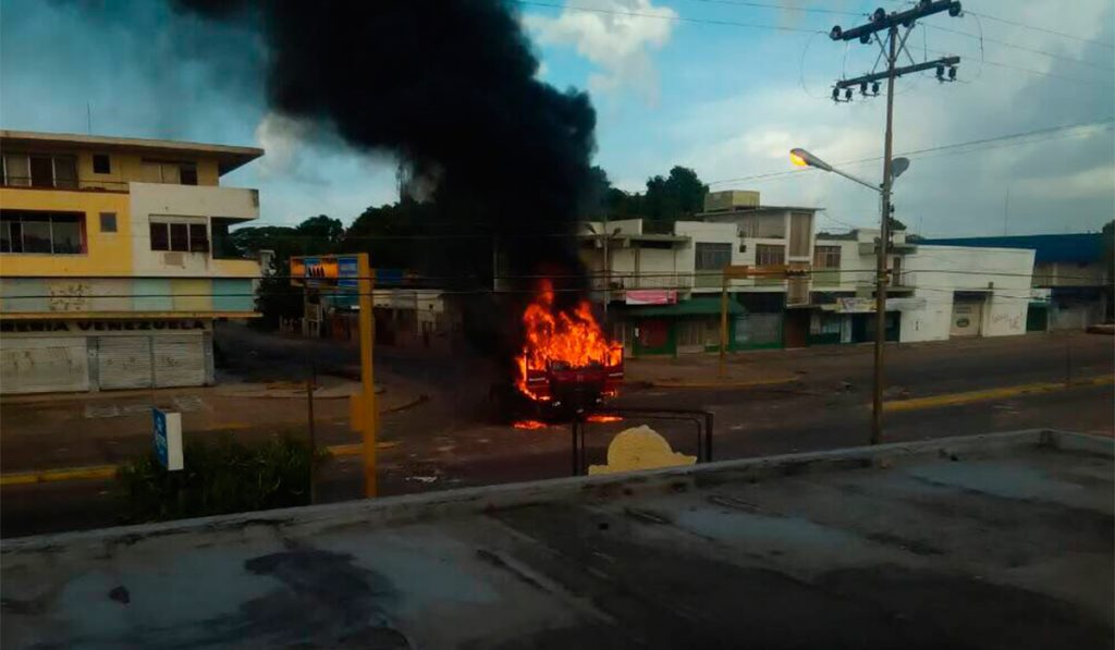 Muere un joven arrollado por un camión durante una protesta opositora en Ciudad Bolívar