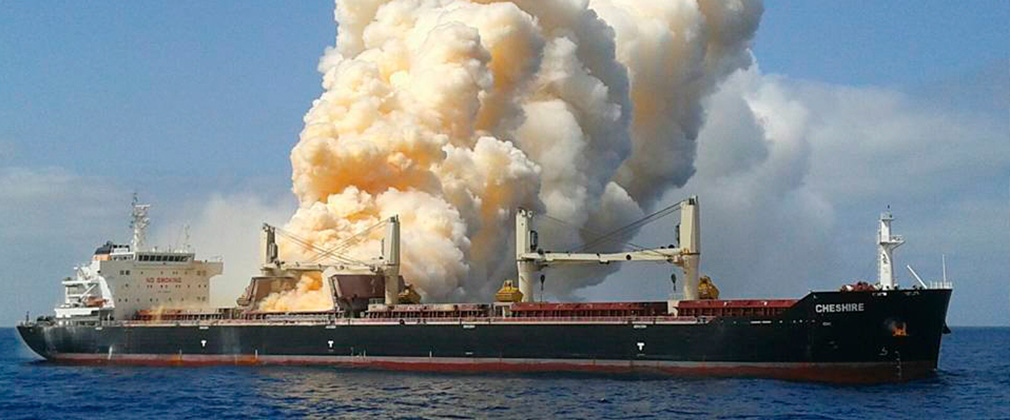 El carguero Cheshire ha sido trasladado a 40 millas del sur de Gran Canaria. Cedida por Santa Cruz Mi Puerto
