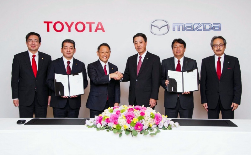 acuerdo Toyota y Mazda