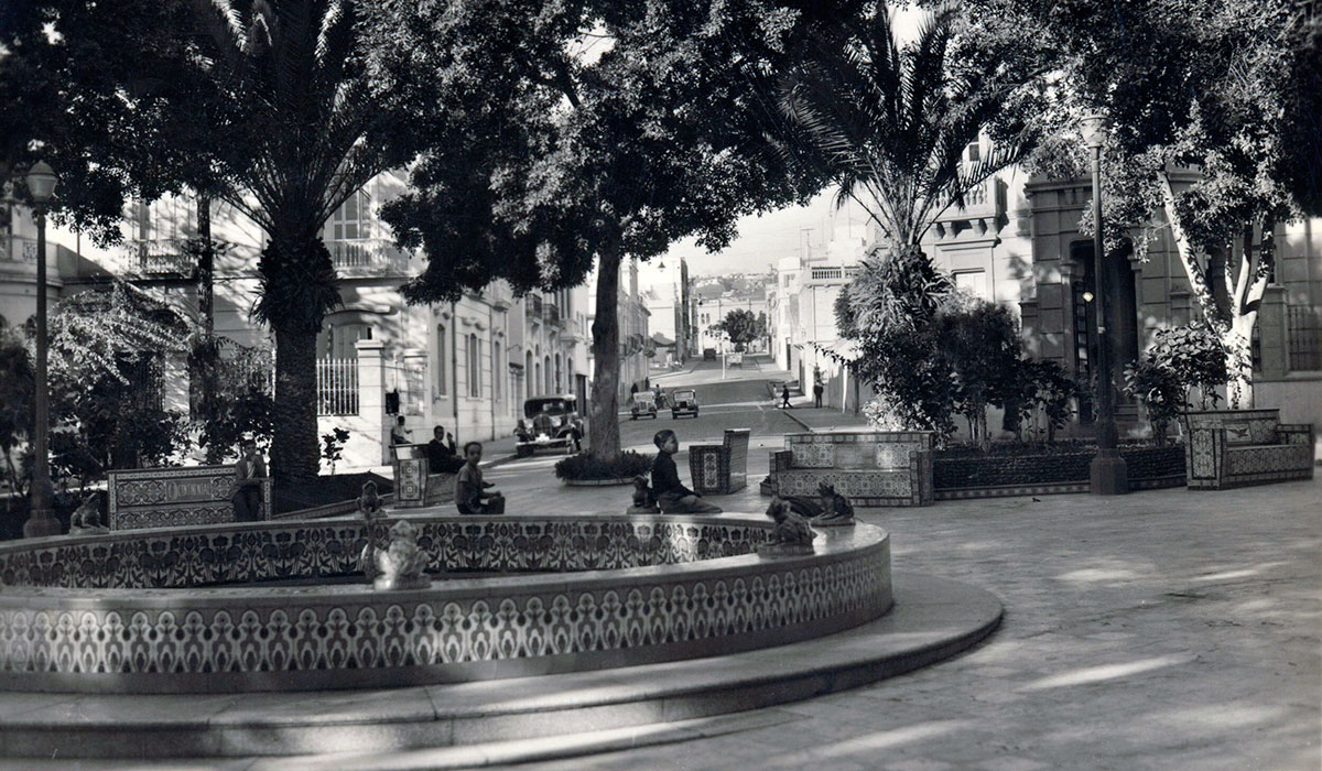 PLAZA DE LOS PATOS SANTA CRUZ 1920