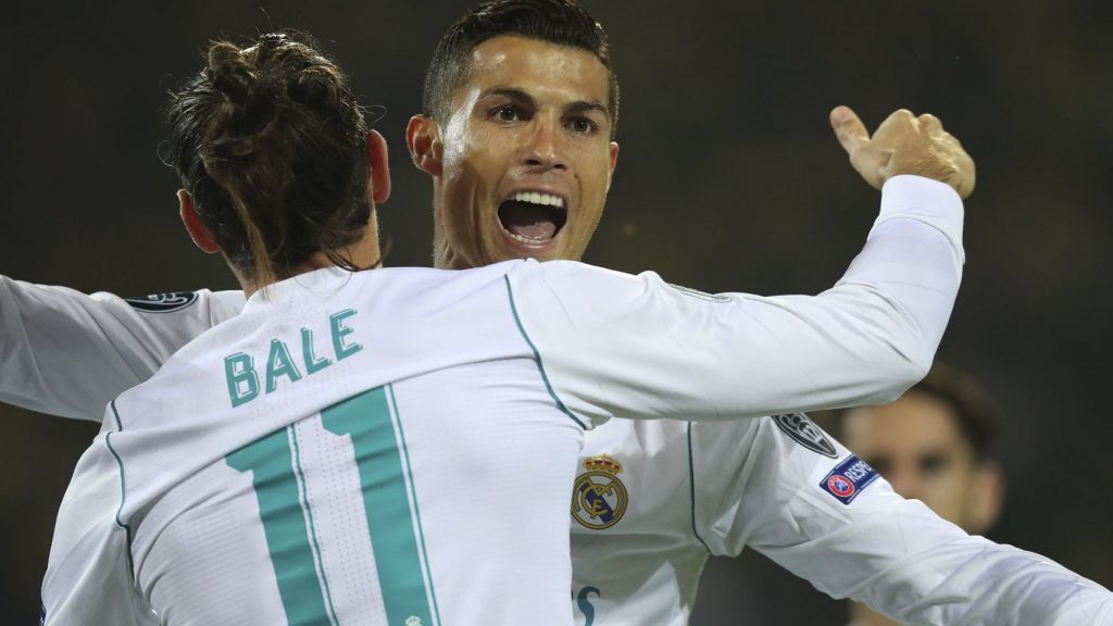 Cristiano Ronaldo y Gareth Bale celebran un gol del Real Madrid en Dortmund