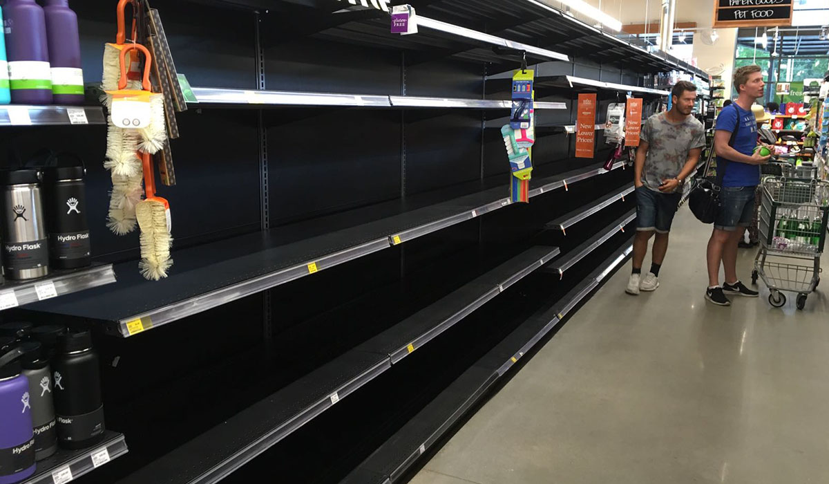 Supermercado en Orlando desprovisto de alimentos. DA