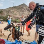 Jornada de limpieza de fondos marinos en la Playa de Las Teresitas | FOTO: Andrés Gutiérrez