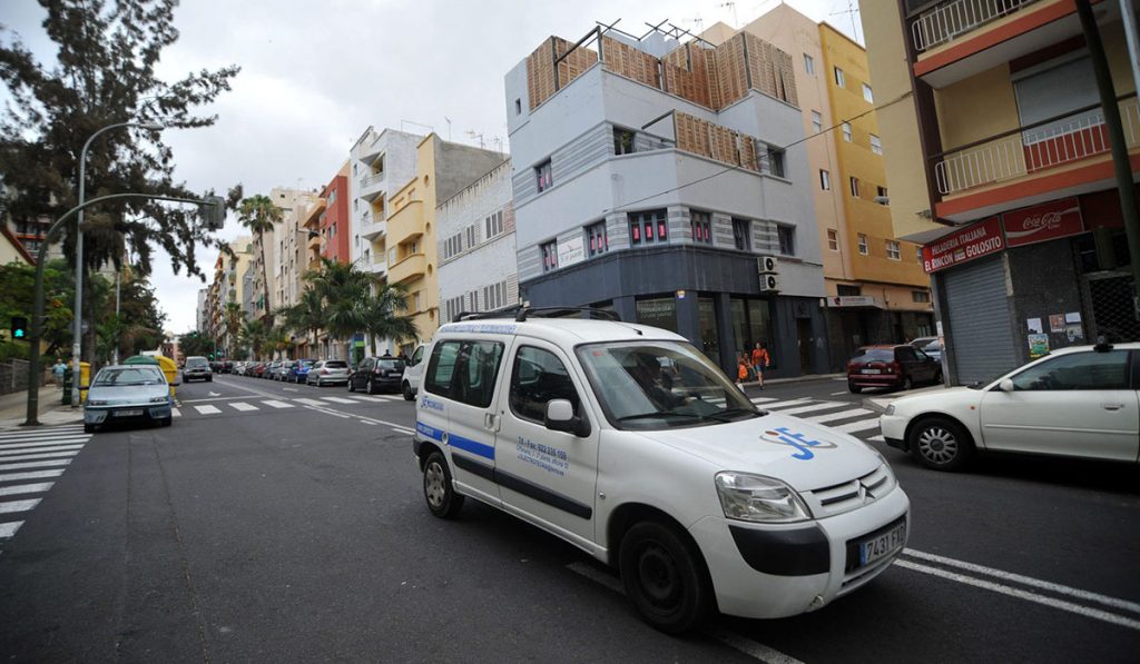 Además de la zona comercial de El Pilar, la de Ramón y Cajal, en Duggi, ha recibido el visto bueno del Ayuntamiento para implantar aparcamientos rotatorios. Fran Pallero
