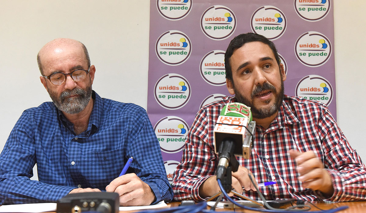 Santiago Pérez (izq.) y Rubens Ascanio, ayer en rueda de prensa. Sergio Méndez