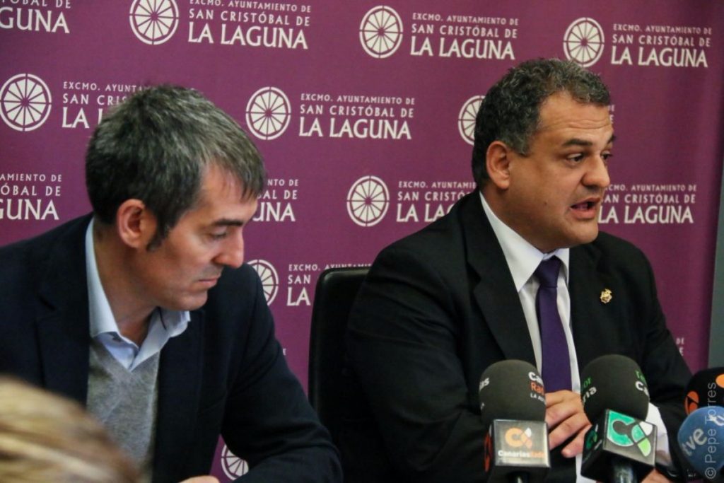 Fernando Clavijo y José Alberto Díaz, ya como presidente del Gobierno de Canarias y alcalde de La Laguna, respectivamente. DA