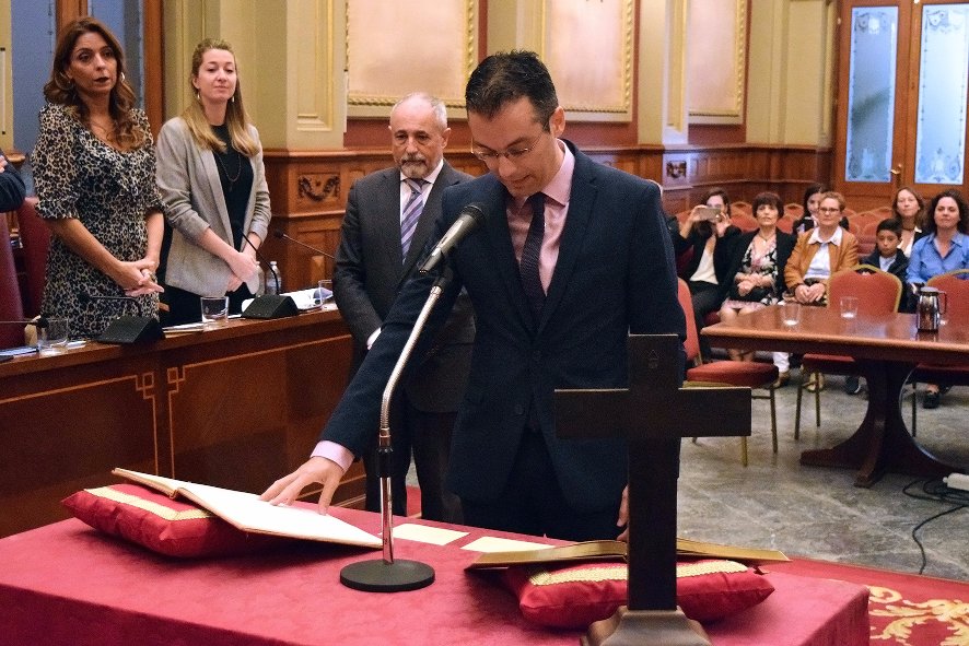 Carlos Tarife (PP), nuevo concejal del Ayuntamiento de Santa Cruz | DA