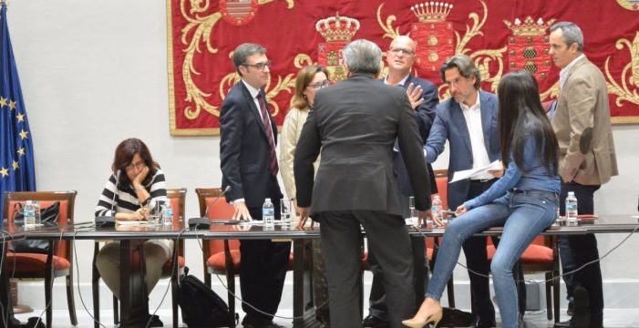 Zamora y Cantero, críticas con Negrín, pero sin apoyo de PP, Podemos y NC