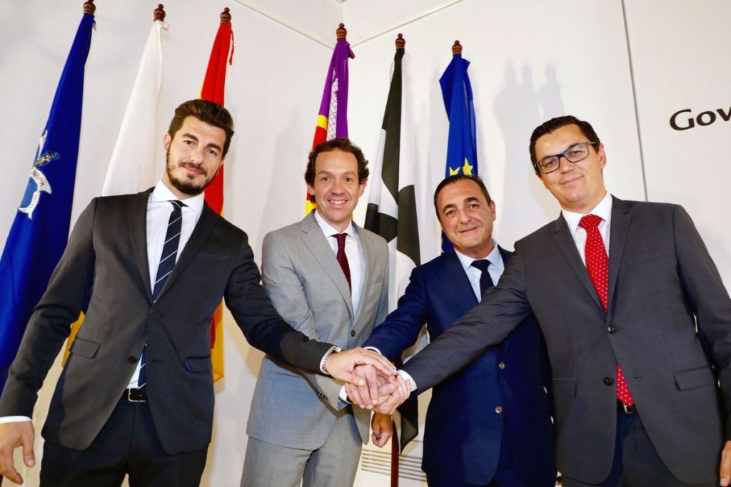 Los cuatro representantes de Transportes reunidos en Baleares (el canario Pablo Rodríguez, 1º der.). DA