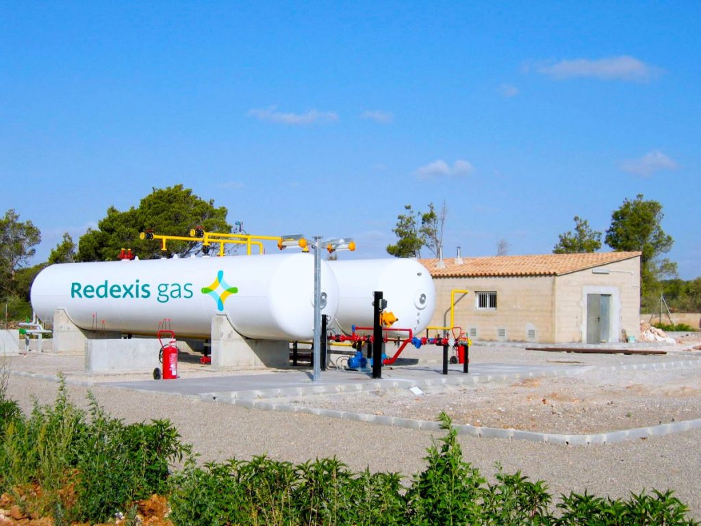 En la imagen, un ejemplo de planta de aire propanado de Redexis Gas. DA