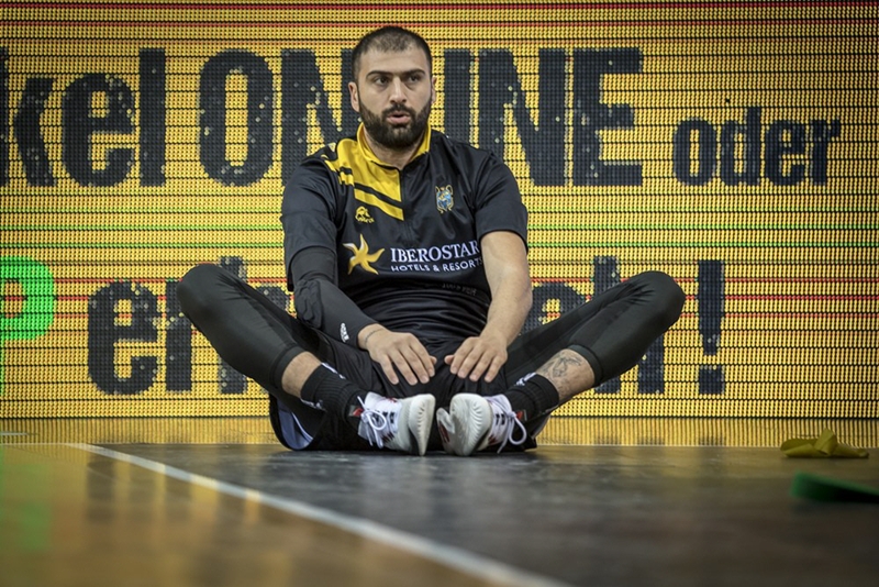 El jugador griego se ha integrado completamente en el vestuario del conjunto aurinegro. BCL
