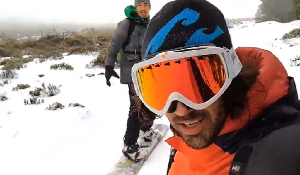 Haciendo snowboard en el Teide tras las primeras nevadas de 2018
