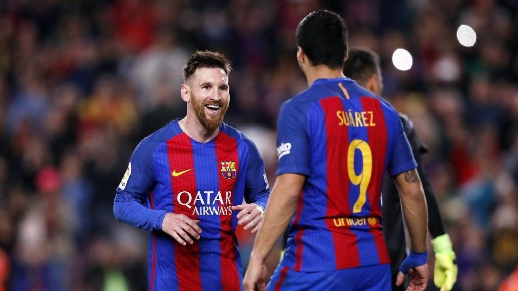 Messi y Suárez celebran un gol en una imagen de archivo. / EP