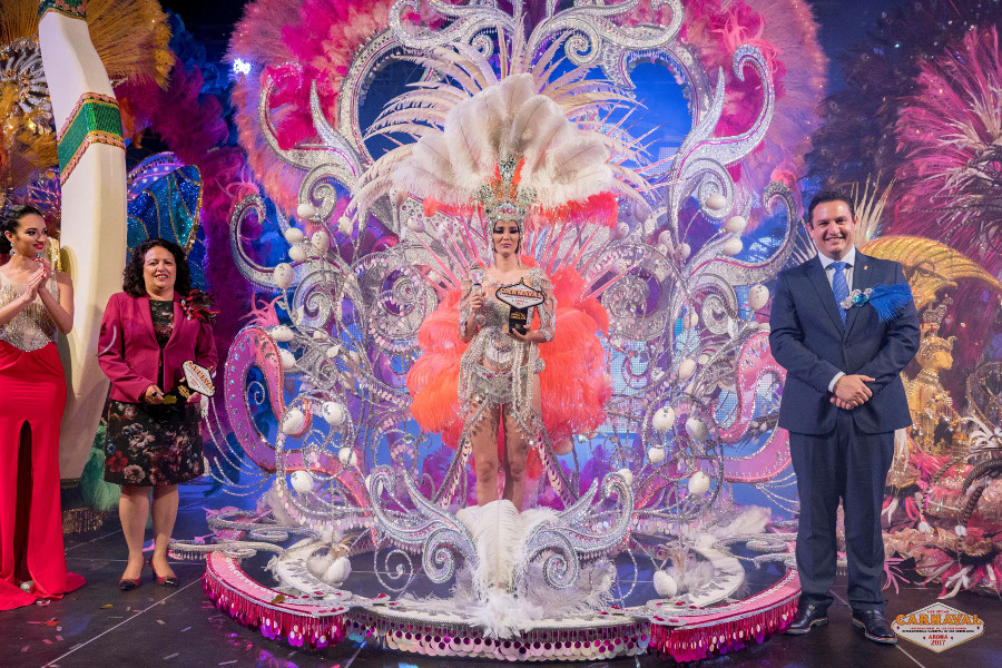 María Jose Chinea, Reina del Carnaval de Los Cristianos 2017, estará también presente en la estrategia promocional del Ayuntamiento de Arona en Fitur 2018. DA