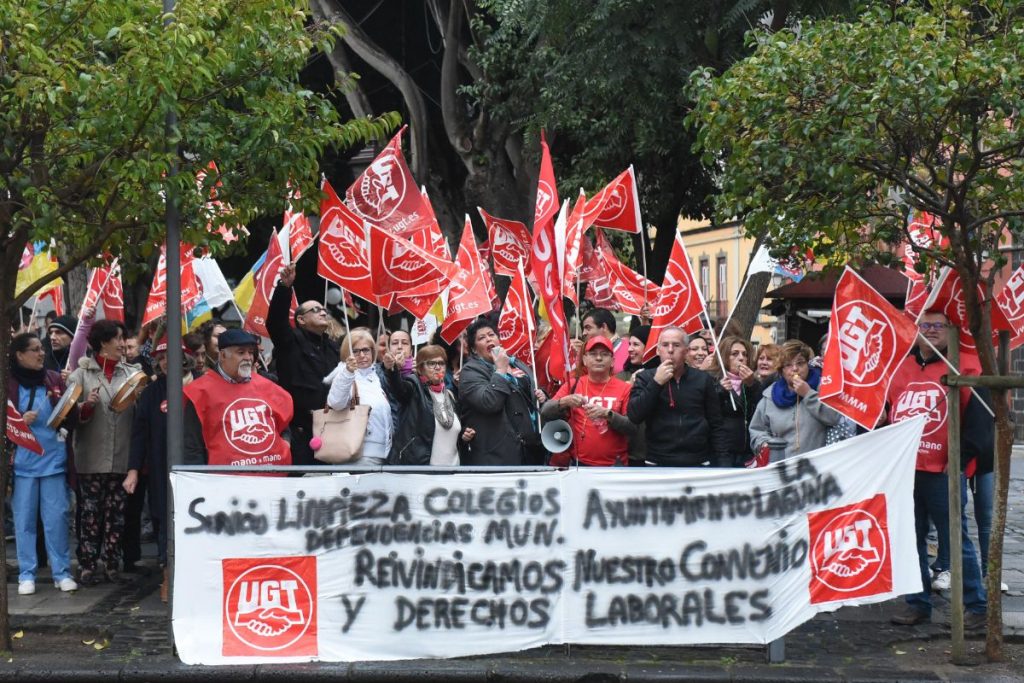 Los trabajadores han realizado dos concentraciones en la plaza del Adelantado. Sergio Méndez