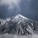 Teide nevado. / Roberto Rodríguez (@lacamaraderoberto)