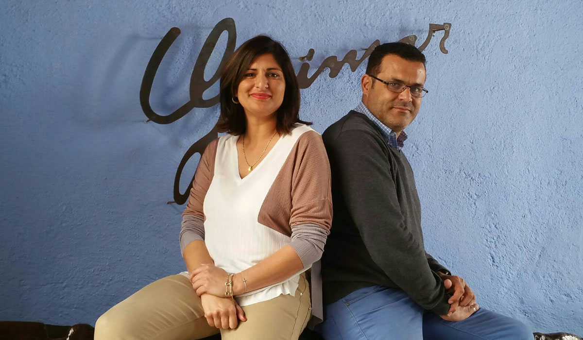 La alcaldesa güimarera, Carmen Luisa Castro, junto a Víctor Manuel González, coordinador del PP en el municipio y personal de confianza del Gobierno local. DA