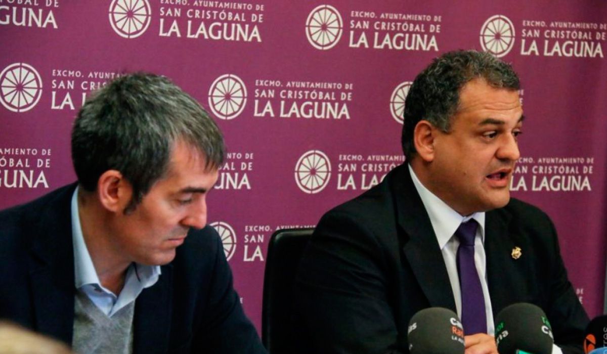 El exalcalde de La Laguna Fernando Clavijo y su sucesor, José Alberto Díaz Domínguez, ambos de Coalición Canaria. DA