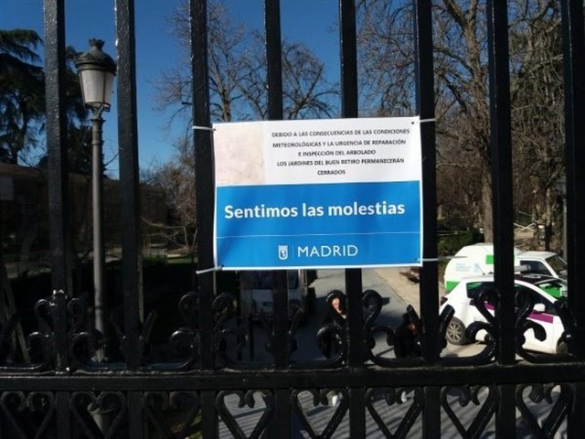 El Retiro y otros tres parques de Madrid se encuentran cerrados al público por las condiciones meteorológicas. | EP
