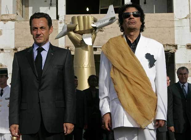 Sarkozy y Gadafi. / EP