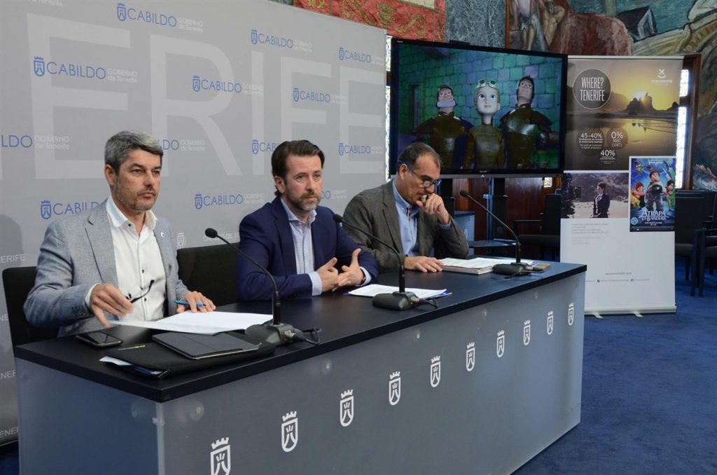 El consejero insular de Turismo Alberto Bernabé, el presidente del Cabildo de Tenerife Carlos Alonso y el director de la TFC, Ricardo Martínez. | DA