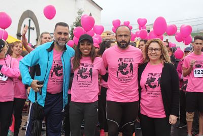 En las siete ediciones que se han llevado a cabo hasta ahora, este evento ha logrado recaudar más de 20.000 euros que han ido a parar a varias asociaciones de carácter benéfico. En esta ocasión el destinatario fue Niños Con Cáncer Pequeño Valiente, una asociación autonómica sin ánimo de lucro formada por padres y madres de Canarias con hijos afectados por el cáncer Infantil. Para ellos fue el cheque final de 2.300 euros que entregó el organizador de la carrera, Fernando Rodríguez, junto a los concejales del Ayuntamiento de Los Realejos Benito Dévora Hernández y Sandra Pérez Martín.