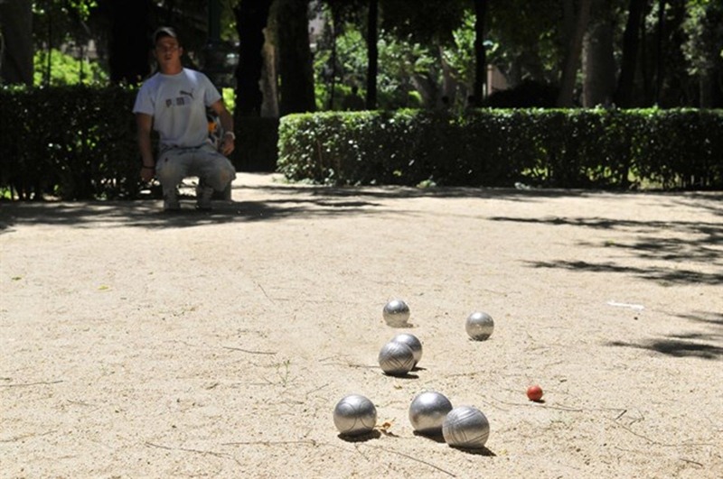 Juego de petanca. / EP