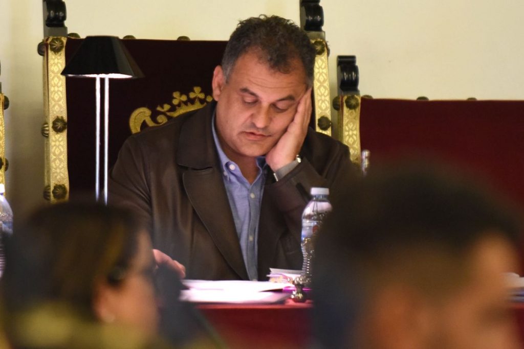 El alcalde de La Laguna, José Alberto Díaz Domínguez, durante el pleno municipal celebrado la semana pasada. Sergio Méndez