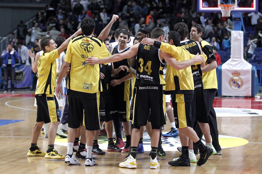 El primer triunfo aurinegro ante los madridistas llegaría el 17 de marzo de 2013 en el Palacio de los Deportes de Madrid. ACB Media