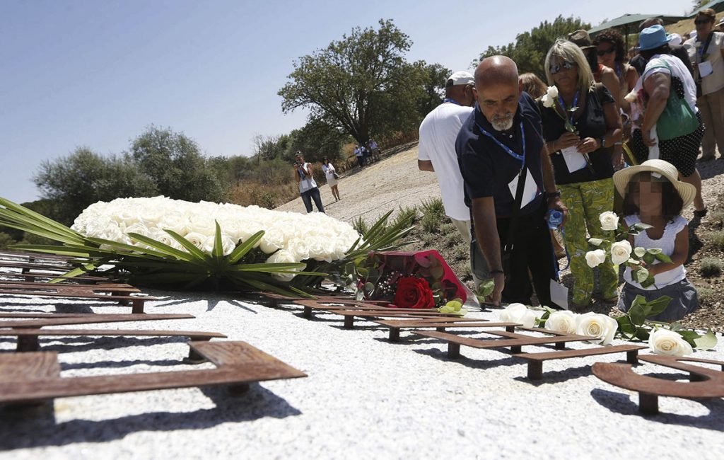 Homenaje tributado a las víctimas del accidente aéreo que se produjo el 20 de agosto de 2008, cuando la aeronave despegaba desde Madrid. | DA