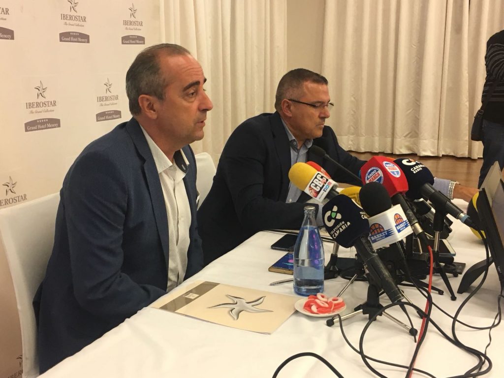 Txus Vidorreta en rueda de prensa en su presentación en el CB Canarias