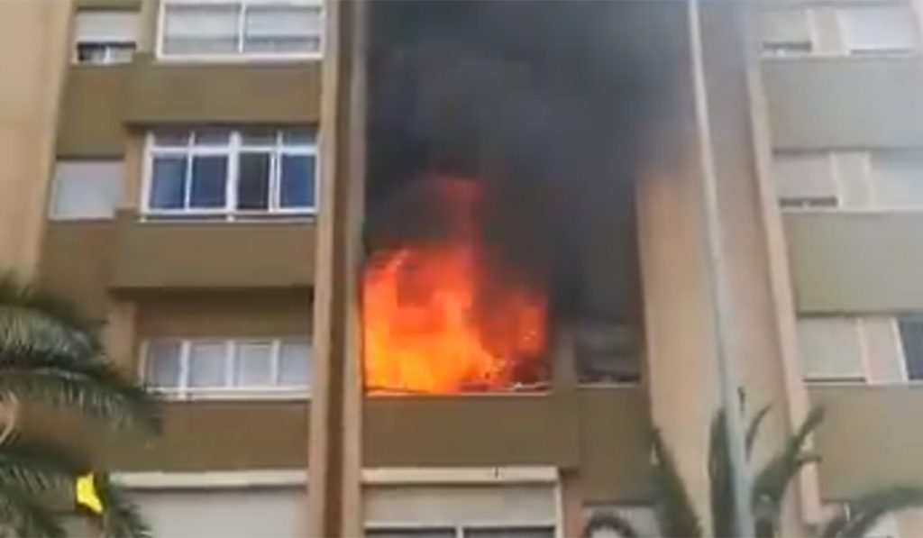 INCENDIO VIVIENDA LAS PALMAS