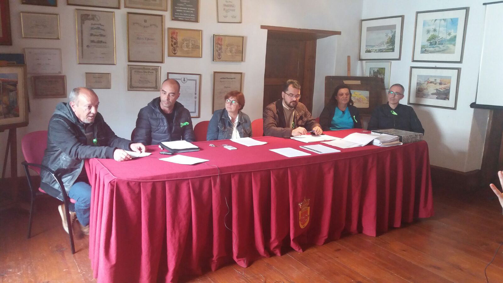 CCOO, CSIF e IC denuncian la incompatibilidad del edil de Recursos Humanos quien antaño actuó como abogado del Ayuntamiento. DA