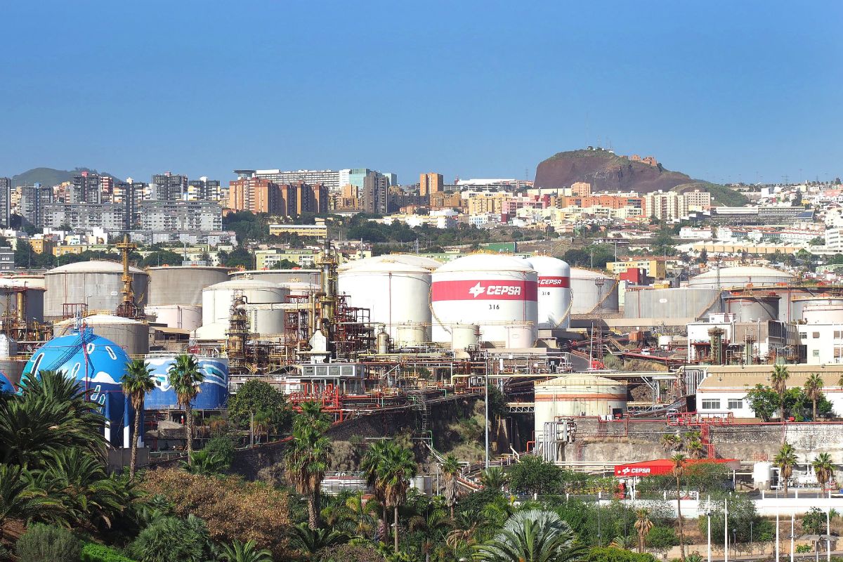 La Refinería de Santa Cruz lleva ya cuatro años con los trabajos de refino de petróleo parados. Sergio Méndez