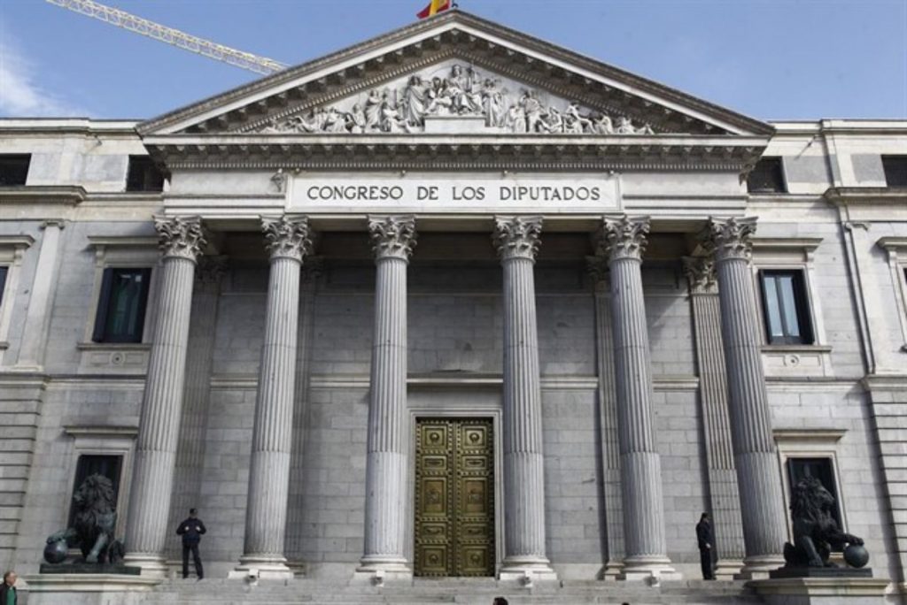 El Congreso ultima los trabajos de ponencia del nuevo Estatuto de Canarias y del REF económico. EP