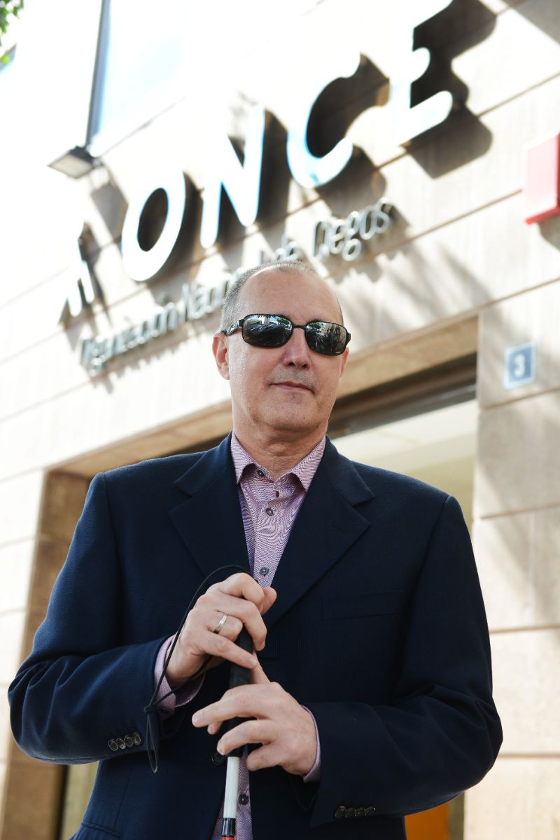 Antonio Acosta, presidente de la asociación de sordociegos de Canarias