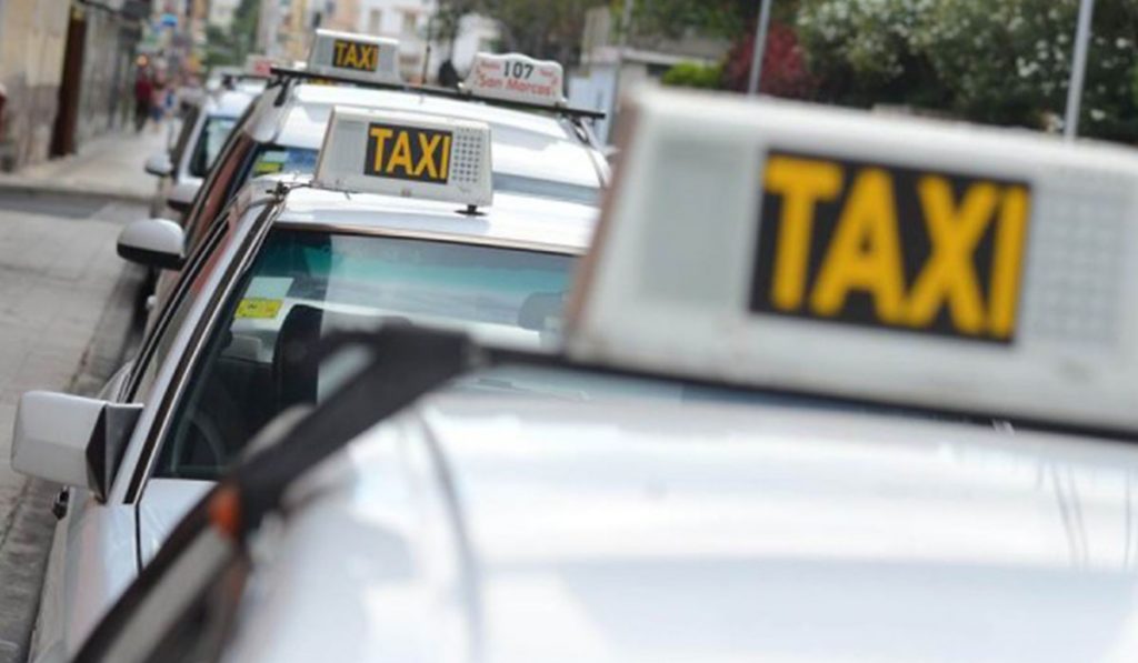 El taxi en Santa Cruz, desesperado: "Ni uno gana dinero, todos son pérdidas"