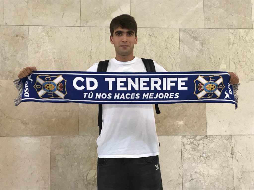 Iker Undabarrena, a su llegada a Tenerife. / DA