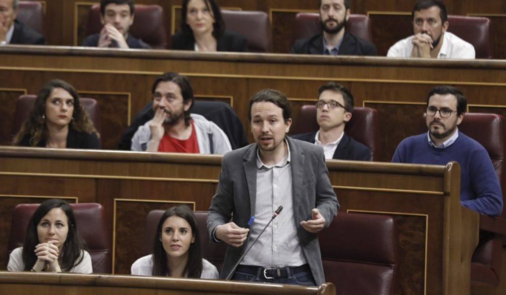 Pablo Iglesias y diputados de Unidos Podemos. | EUROPA PRESS