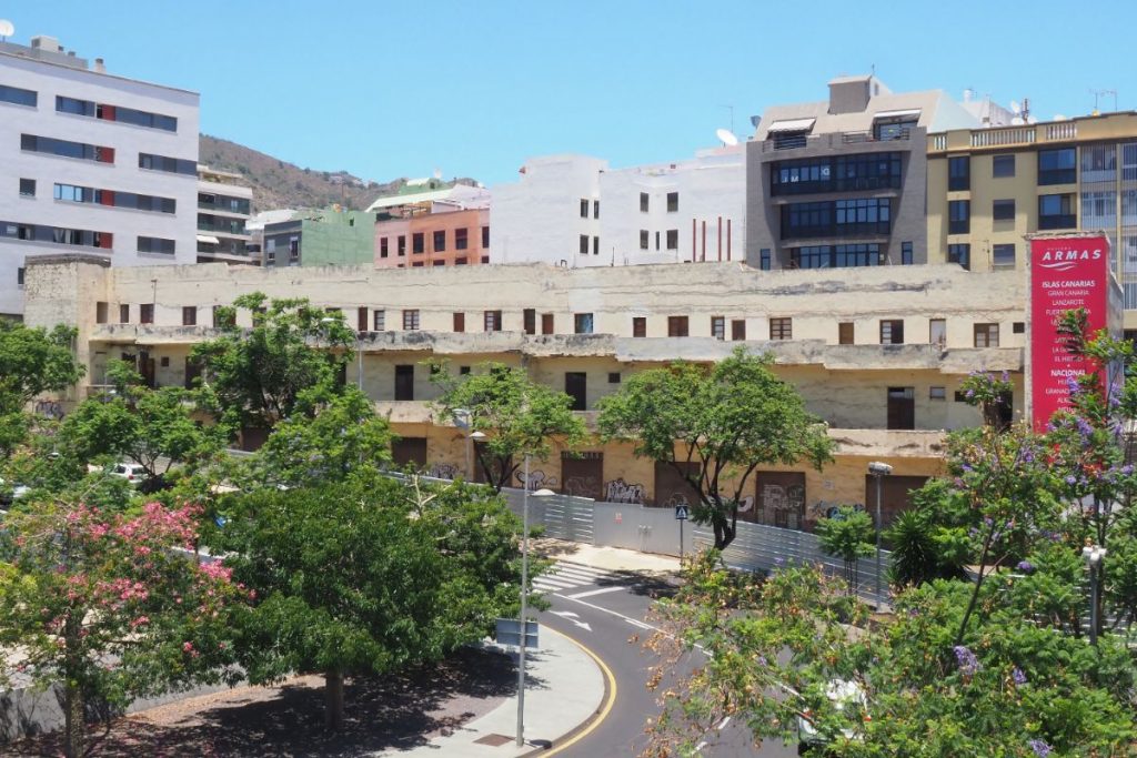El estado de abandono del edificio es evidente y puede verse casi desde cualquier punto de los alrededores de Miraflores. Sergio Méndez