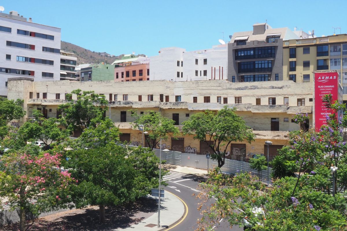 El estado de abandono del edificio es evidente y puede verse casi desde cualquier punto de los alrededores de Miraflores. Sergio Méndez