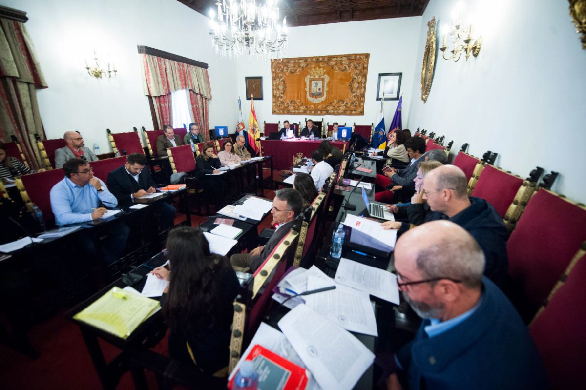 Imagen de un pleno en el Ayuntamiento de La Laguna