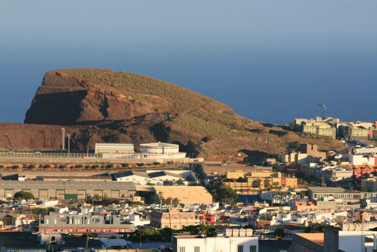 El Consejo de Gobierno insular aprobó también un proyecto de parque y zona verde junto a la Montaña de Taco. DA