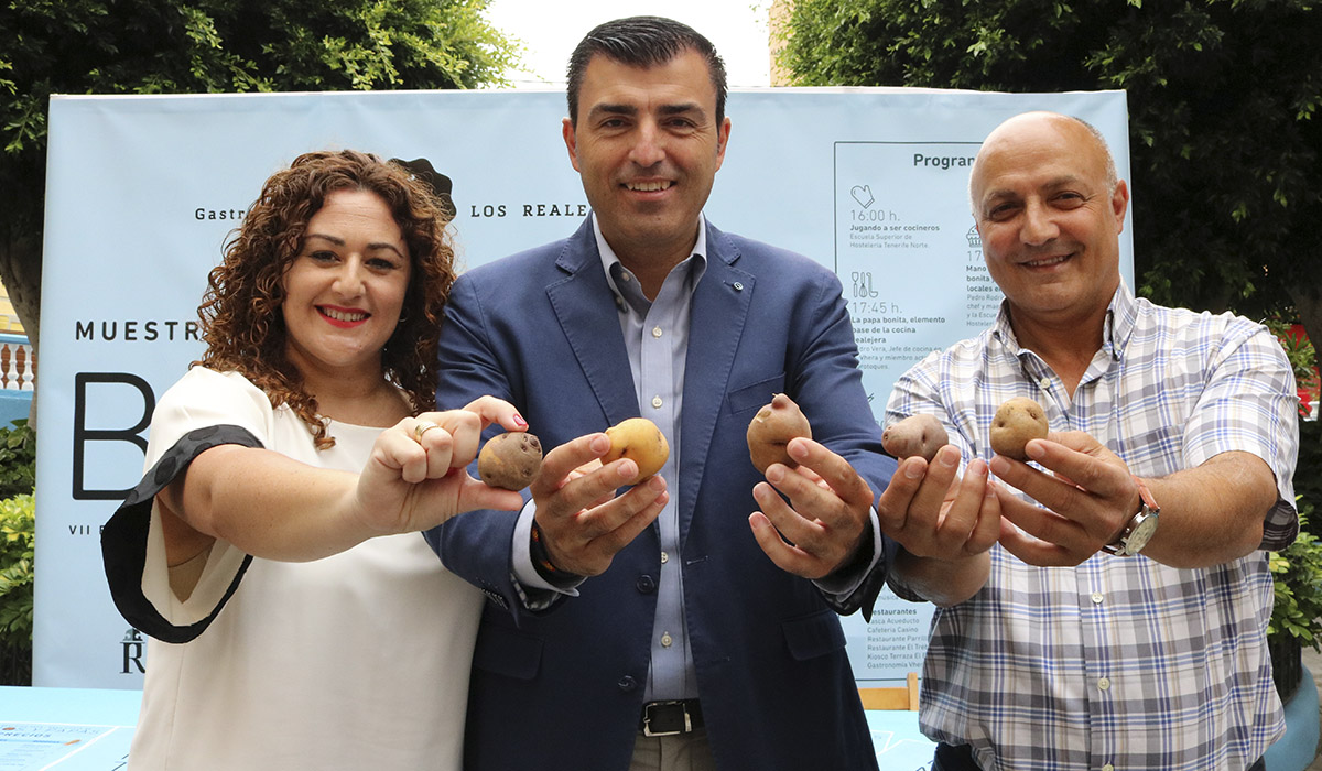 Carolina Toste, Manuel Domínguez y Juan Antonio Jorge Peraza. DA
