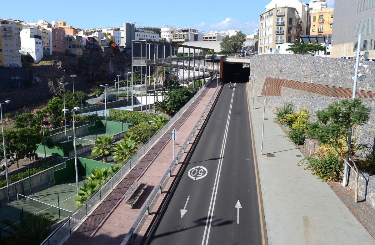 El viario del barranco de Santos se construyó hace 10 años. S. M.