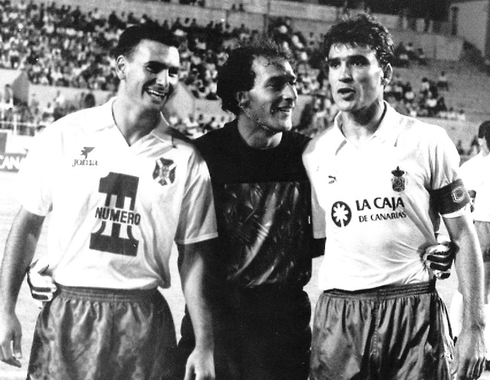 Eduardo Ramos, Manolo López y Julio Durán vistieron las camisetas de ambos equipos. Diario de Avisos