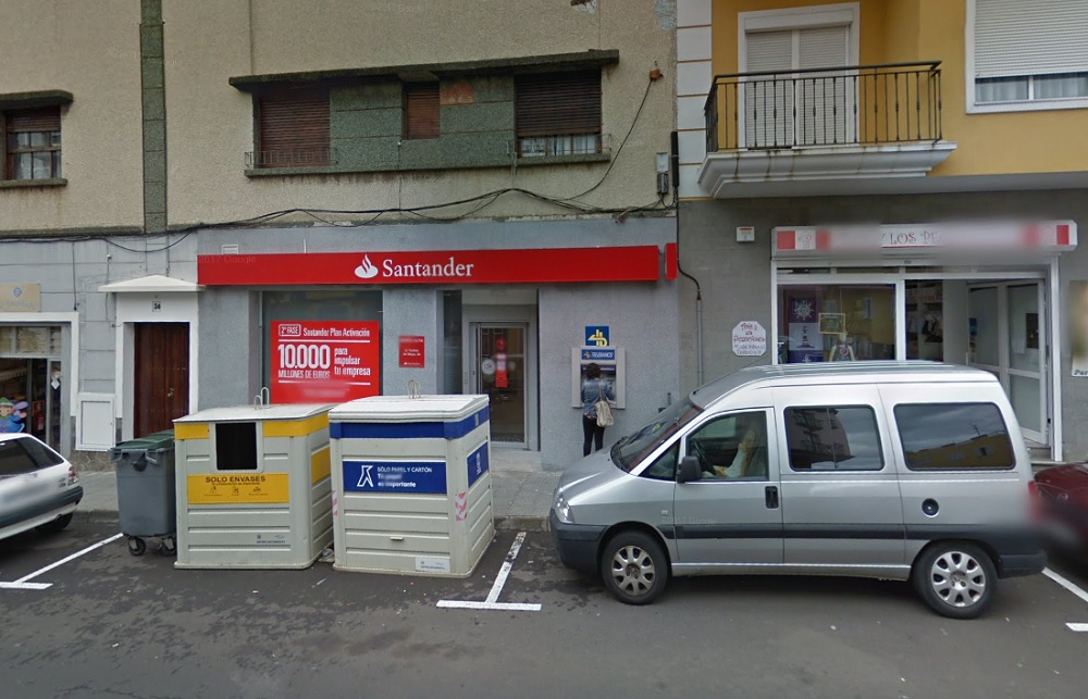 Sucursal del Banco Santander en Breña Alta (La Palma). | Google Maps